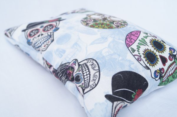 💀 Tanis Lavender Pillow – Soft Lavender Pillow with Gothic Skull Motif