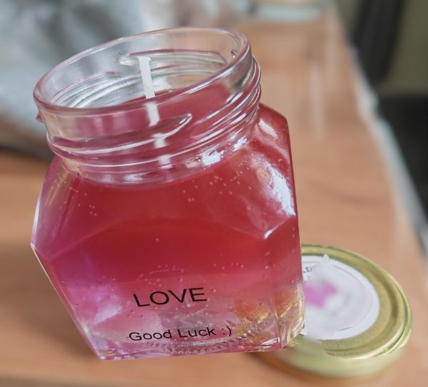 🕯️ Candle for luck and love – with rose quartz, amethyst, and clear quartz ✨💖
