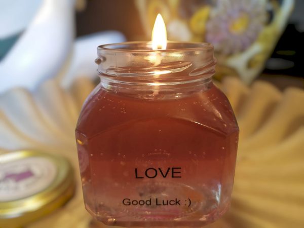 🕯️ Candle for luck and love – with rose quartz, amethyst, and clear quartz ✨💖