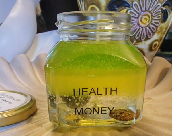 🕯️ Health and Abundance Candle – with Labradorite and Tiger's Eye