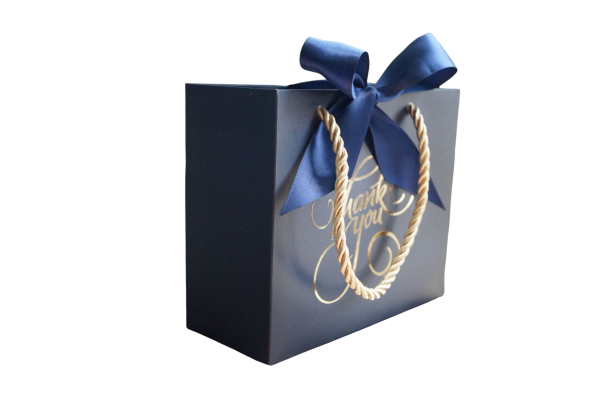 💙 Elegant Blue Gift Bag – For 1 to 2 Candles