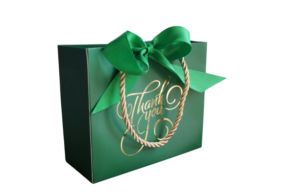 💚 Elegant Green Gift Bag – For 1 to 2 Candles