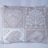 Lavender Pillow Amore Granate – Bordeaux-colored decorative pillow with lavender